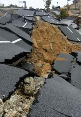 الزلازل وأسبابها وتأثيرها على العالم.jpg