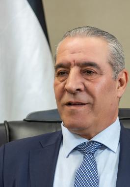 الشيخ ينفي الالتقاء بأي شخصية 