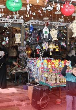 الفلسطينيون في غزّة يستقبلون شهر رمضان بحفاوة المشتاق رغم صعوبة الظروف المعيشية