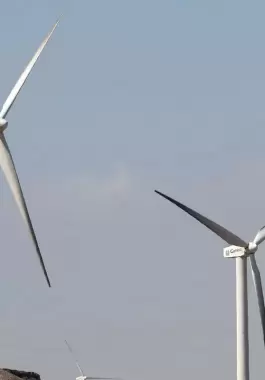 مصر.. توقيع اتفاقية مشروع لطاقة الرياح بـ680 مليون دولار