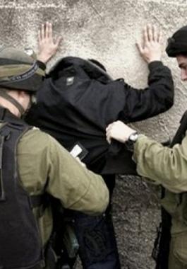 الاحتلال يعتقل 40 مواطناً بينهم طفل وأسرى سابقون