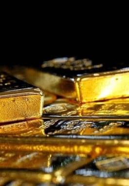 بريق الذهب يلمع مع تراجع الدولار وعائدات السندات