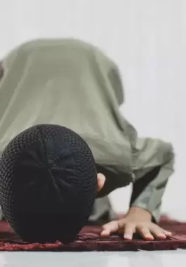 muslim-man-praying-in-prostrate-or-sujud-position-2023-11-27-05-21-45-utc_0.jpg.webp