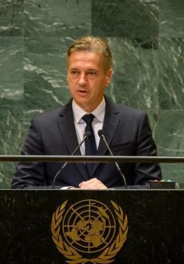 un71068162.jpg-71cd9e6a-a96d-4e8d-b8ad-0c73360814c1.jpg