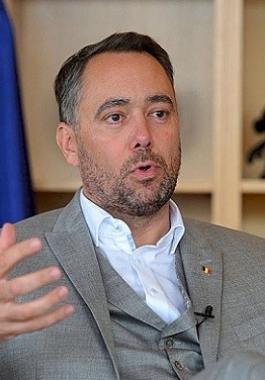 f1f0f956ba4aa5e6f68021d0c96ca538-1757097158.jpg