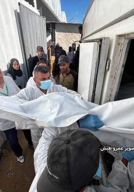الصحة في غزة: استلام 30 جثماناً جديداً لشهداء أفرج عنهم الاحتلال