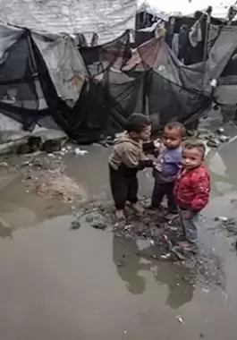 غرق الخيام في غزة بسب الأمطار