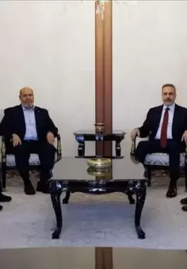 وزير خارجية تركيا يبحث مع 