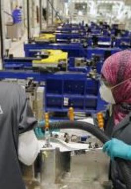 التزام أوبك بخفض الإنتاج يعزز أسعار النفط