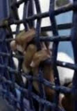 مصلحة السجون تعزل الأسير  حمور بسجن عسقلان