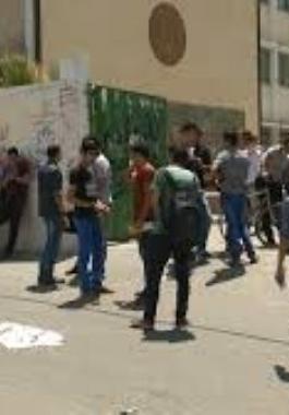 طلاب مدرسة النخبة