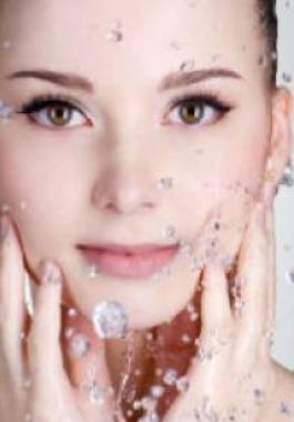 n-bath-lady-under-the-shower-large570-jpg-51223051495592410
