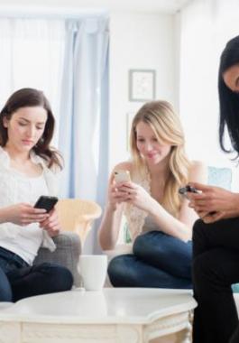 smart-phone-friends