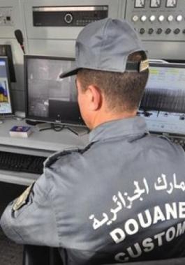 تعرض-500-حاوية-للتلف-بميناء-الجزائر