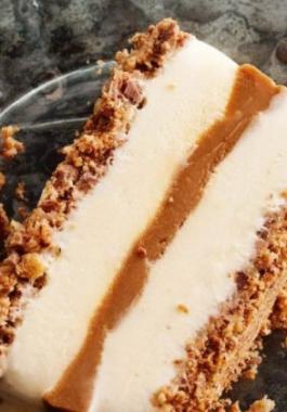 vanilla-and-dulce-de-leche-ice-cream-terrine-15204-1-980x490
