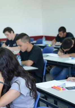 Students-in-Kiryat-Sharet-high-school-in-Holon