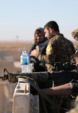 مقتل 14 مدنياً بينهم 6 أطفال في ريف الرقة