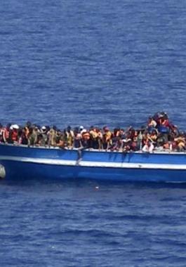 ارتفاع ضحايا غرق قارب المهاجرين قبالة مصر إلى أكثر من 140 قتيلا