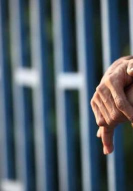 5 أسرى يواصلون إضرابهم المفتوح عن الطعام