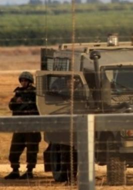الاحتلال يعتقل فلسطينياً اجتاز السياج الفاصل
