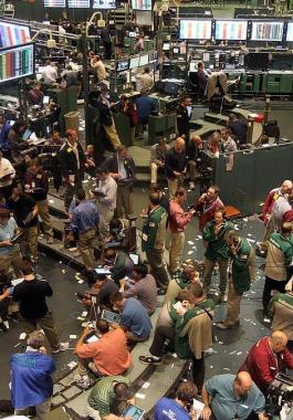 أسعار النفط تخسر 4 في المئة