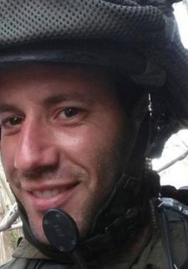 مقتل قائد بوحدة المظليين الإسرائيلية متأثراً بإصابته