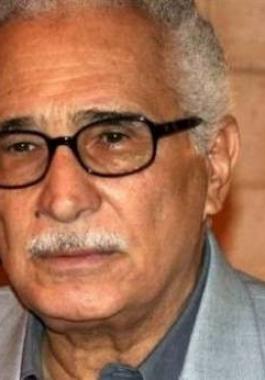 بالصورة : حفيدة عبد الرحمن أبو زهرة تثير الجدل بصورة على الشاطئ