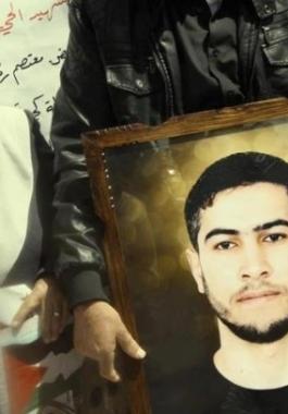 مركز الأسرى يُحذر من تدهور الوضع الصحي للأسير معتصم رداد