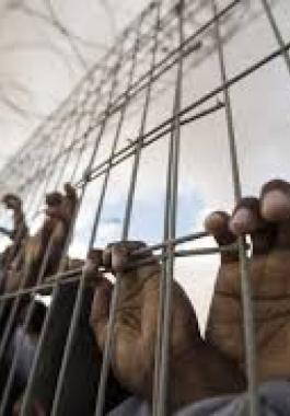 11 أسيراً يدخلون أعواماً جديدة في سجون الاحتلال