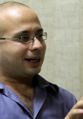 مصر.. الإفراج عن أحمد ماهر مؤسس حركة 6 إبريل