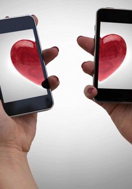 1414963346742_wps_1_Woman_with_mobile_phones_