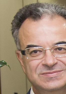 وزير المالية التونسي سليم شاكر