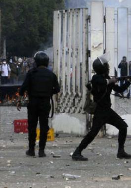 مقتل 4 مصريين في تبادل إطلاق نار بالقاهرة