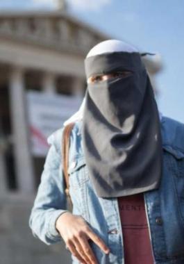 الدنمارك تعتزم حظر ارتداء النقاب
