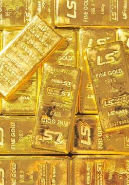 الذهب يتماسك عند أعلى مستوى في 9 أشهر
