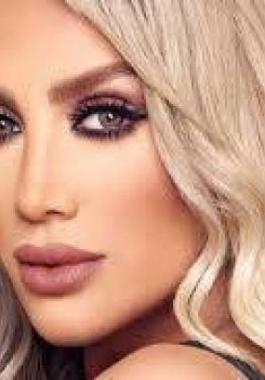 بالصور : مايا دياب بفستان ضيق يمنعها من التحرك