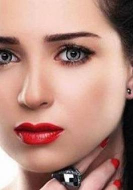 صور... بمناسبة السنة الجديدة مي عز الدين تكشف عن أكثر من 