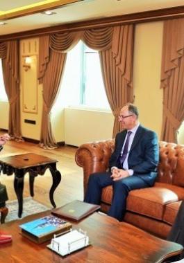 السفير فائد مصطفى.jpg