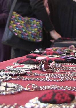 بالفيديو: افتتاح معرض نسوي بغزّة يُسلط الضوء على أعمال المرأة الريادية