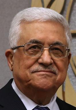 عباس يهنئ نظيره الأنغولي بتنصيبه رئيساً للجمهورية.jpg