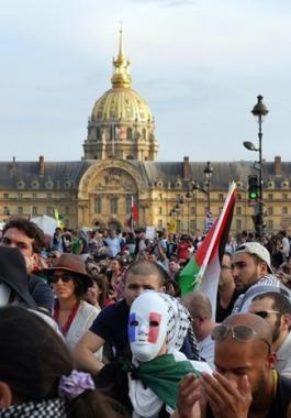نشاطين تضامنيين مع الشعب الفلسطيني في فرنسا.jpg