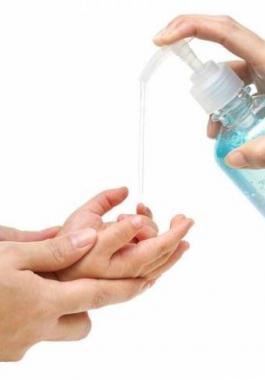 احذروا الجل المعقم لليدين