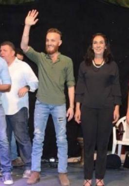 الأسمر ونجوم 