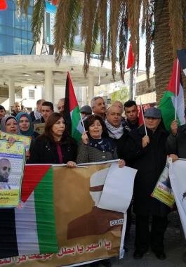 وقفة تضامنية مع الأسرى المضربين شرق طوباس.jpg