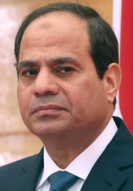 السيسي يعفو عن 645 معتقلا
