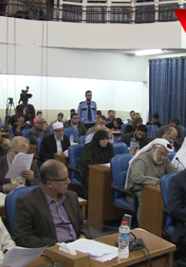 بالفيديو: التشريعي يعقد جلسة طارئة بغزة بمشاركة نواب محسوبين على 