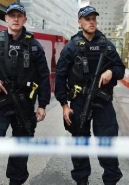 إزالة الطوق الأمني عن شارعين في لندن