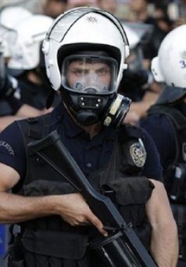 الشرطة التركية تلقي القبض على ألف شخص مشتبه بهم.jpg