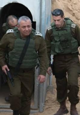 إيزنكوت يتفقد نفقين تم الكشف عنهما على حدود غزة