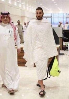 ما صحة سفر بنزيما لأداء الحج؟!
